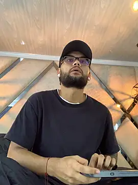 Snapshot of KyleJoss30 chatting on March 26, 2026, 9:24 pm KyleJoss30 online show from March 26, 2026, 9:24 pm