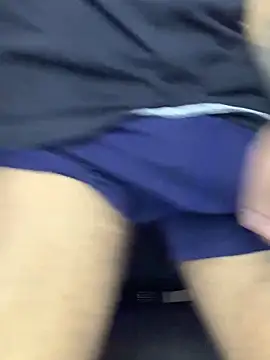 Snapshot of KyleJoss30 chatting on April 3, 2026, 9:54 pm KyleJoss30 online show from April 3, 2026, 9:54 pm