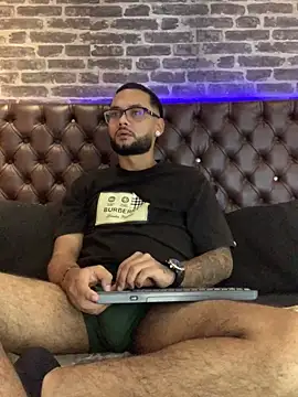 Snapshot of KyleJoss30 chatting on March 27, 2026, 9:16 pm KyleJoss30 online show from March 27, 2026, 9:16 pm