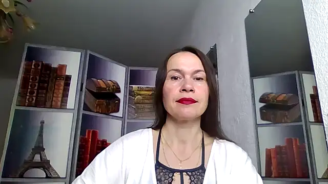 Selena Moo online show from April 15, 2026, 7:25 am