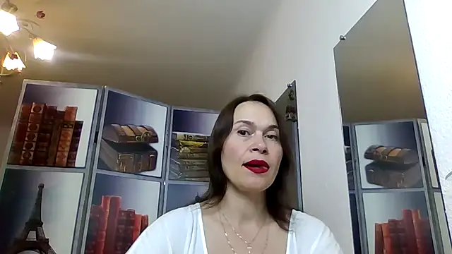 Snapshot of Selena_Moo chatting on May 10, 2026, 12:53 pm Selena Moo online show from May 10, 2026, 12:53 pm