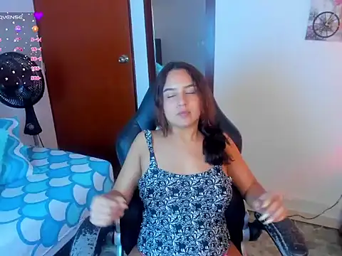 Snapshot of Shadai_Ross chatting on July 16, 2026, 8:00 am Shadai Ross online show from July 16, 2026, 8:00 am