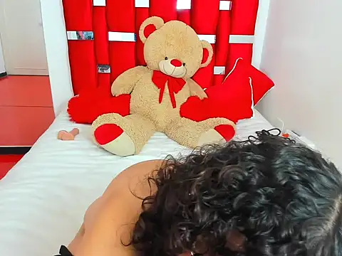 emma joyce online show from April 6, 2026, 4:52 pm