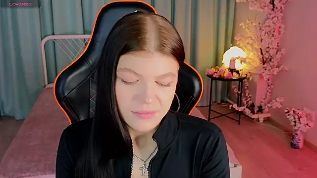 Softeach online show from April 12, 2026, 8:34 pm