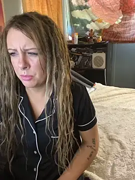 adirajade online show from April 15, 2026, 7:51 pm