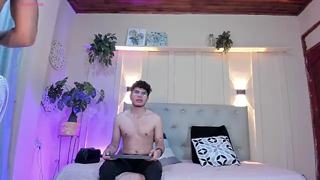 Snapshot of Lance_miller chatting on April 13, 2026, 1:31 am Lance miller online show from April 13, 2026, 1:31 am