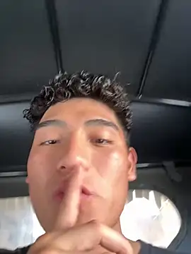 Piero 1369 online show from April 16, 2026, 9:39 pm