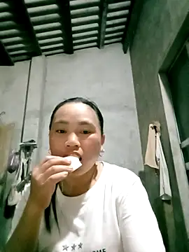 Snapshot of TIA-TIA20 chatting on April 6, 2026, 11:11 am TIA-TIA20 online show from April 6, 2026, 11:11 am