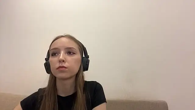 TanjaBrounson online show from March 23, 2026, 1:11 pm