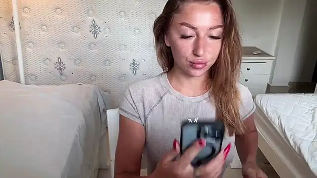 ViviGoddess online show from April 7, 2026, 12:07 pm