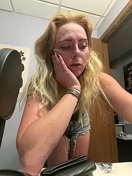 skinnyvan1lla online show from June 1, 2026, 6:57 am