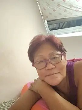 Sunflower1956 online show from May 20, 2026, 7:22 pm