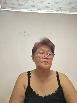 Sunflower1956 online show from May 27, 2026, 8:38 pm