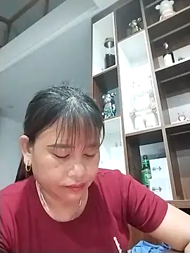 Snapshot of Moubie1 chatting on April 9, 2026, 7:42 pm Moubie1 online show from April 9, 2026, 7:42 pm