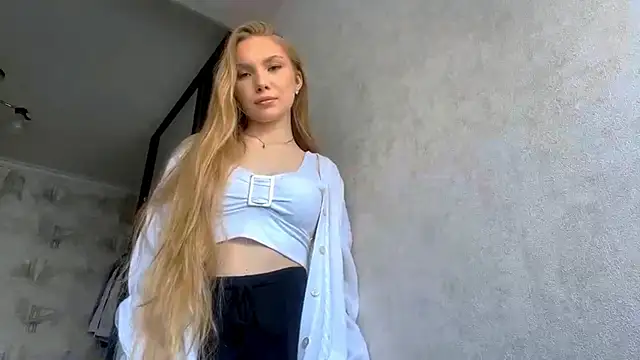 CarolineNine online show from March 27, 2026, 12:17 pm