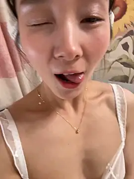 Snapshot of Tingting-rd chatting on June 4, 2026, 12:21 pm Tingting-rd online show from June 4, 2026, 12:21 pm