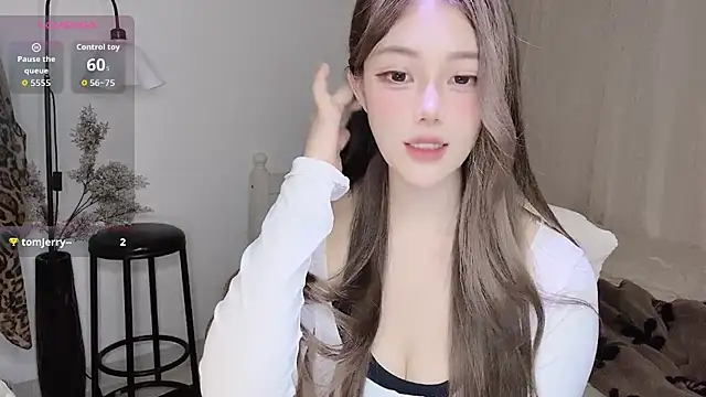 ceekie-77 online show from April 9, 2026, 10:32 am