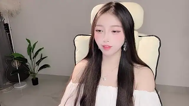 Yukiy8877 online show from April 8, 2026, 10:50 am