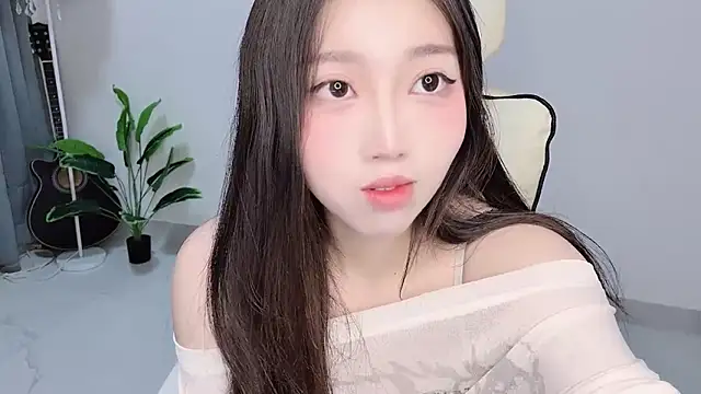 Yukiy8877 online show from April 1, 2026, 9:45 pm