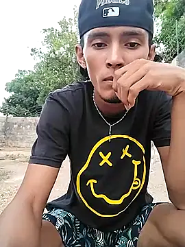 Snapshot of spittermasterpig1 chatting on April 9, 2026, 10:54 am spittermasterpig1 online show from April 9, 2026, 10:54 am