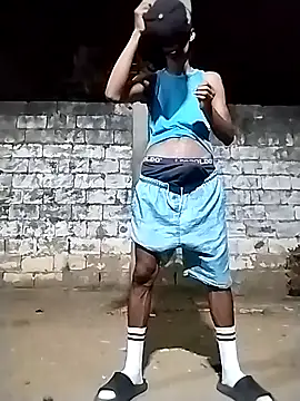 Snapshot of spittermasterpig1 chatting on April 3, 2026, 3:57 am spittermasterpig1 online show from April 3, 2026, 3:57 am