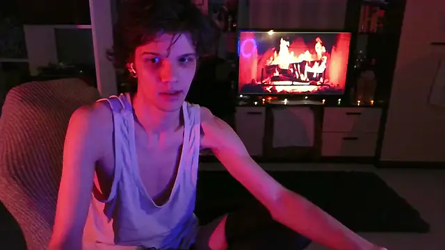 Snapshot of Lucius_Mo chatting on April 13, 2026, 8:57 pm Lucius Mo online show from April 13, 2026, 8:57 pm