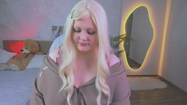 Snapshot of -HwasaMoore chatting on March 29, 2026, 8:32 pm -HwasaMoore online show from March 29, 2026, 8:32 pm