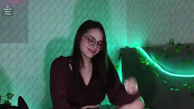 Snapshot of dark_honey_ chatting on March 24, 2026, 2:06 pm dark honey online show from March 24, 2026, 2:06 pm