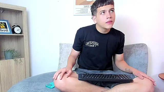 Snapshot of dennis_hills chatting on March 22, 2026, 12:18 pm dennis hills online show from March 22, 2026, 12:18 pm