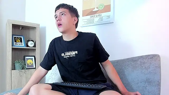 Snapshot of dennis_hills chatting on March 27, 2026, 1:12 pm dennis hills online show from March 27, 2026, 1:12 pm