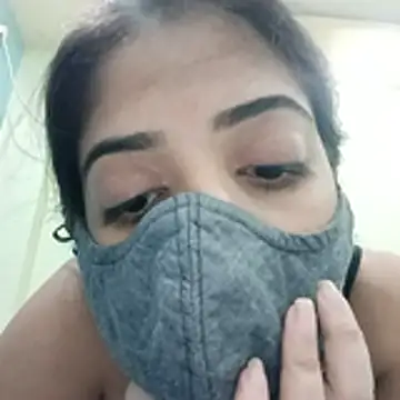 sanayabose7 online show from April 7, 2026, 6:32 pm