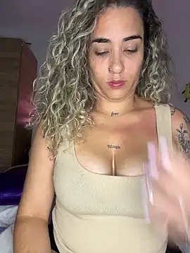 Snapshot of Melina-54 chatting on April 1, 2026, 2:13 am Melina-54 online show from April 1, 2026, 2:13 am