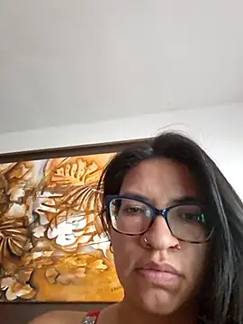 Snapshot of Gia-and-Lara chatting on March 29, 2026, 1:24 pm Gia-and-Lara online show from March 29, 2026, 1:24 pm