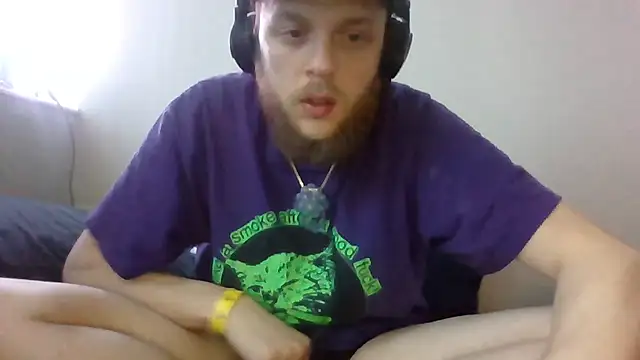 alejandro69420 online show from May 24, 2026, 3:34 pm
