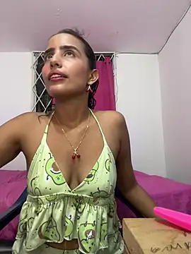 Snapshot of katalina52 chatting on April 6, 2026, 12:39 am katalina52 online show from April 6, 2026, 12:39 am