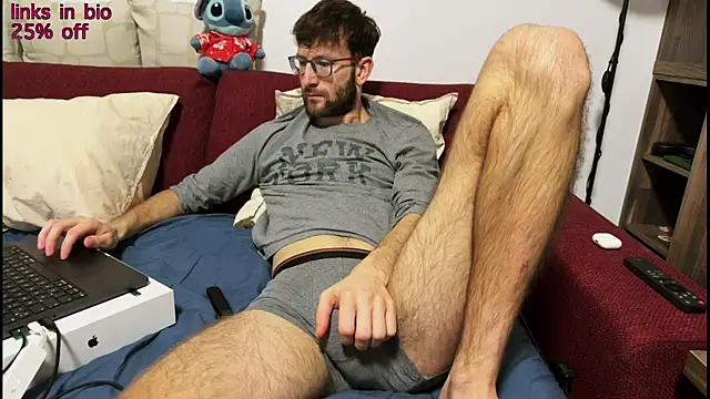 SoloUno0 online show from April 6, 2026, 8:43 pm