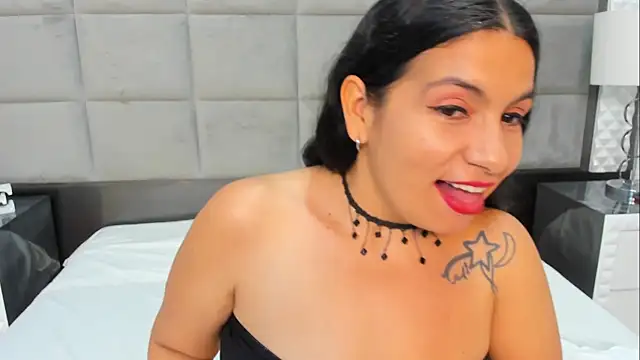 Snapshot of DianaSheren chatting on April 6, 2026, 7:48 pm DianaSheren online show from April 6, 2026, 7:48 pm