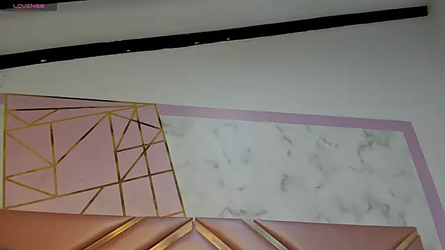 Snapshot of DianaSheren chatting on April 11, 2026, 7:50 pm DianaSheren online show from April 11, 2026, 7:50 pm