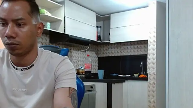 Snapshot of big--boss chatting on March 26, 2026, 11:24 pm big--boss online show from March 26, 2026, 11:24 pm