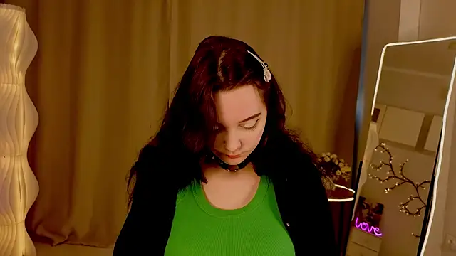 Snapshot of KaraNeagle chatting on April 13, 2026, 6:06 am KaraNeagle online show from April 13, 2026, 6:06 am