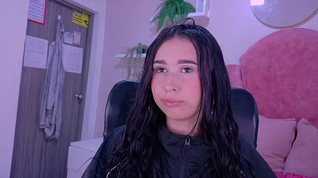 Snapshot of StarrMoon__ chatting on March 28, 2026, 2:56 am StarrMoon online show from March 28, 2026, 2:56 am