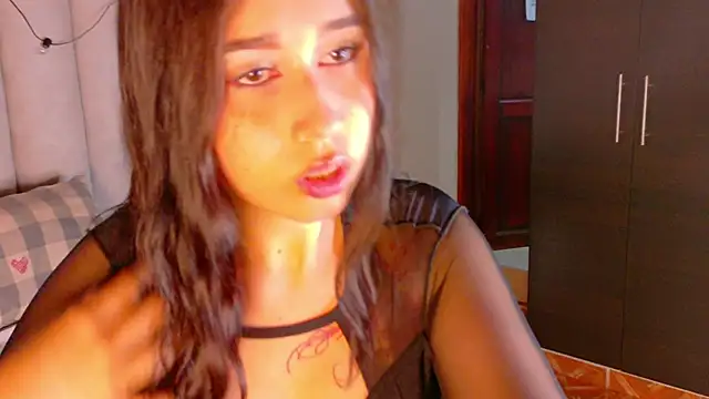 Snapshot of StarrMoon__ chatting on March 26, 2026, 3:05 am StarrMoon online show from March 26, 2026, 3:05 am