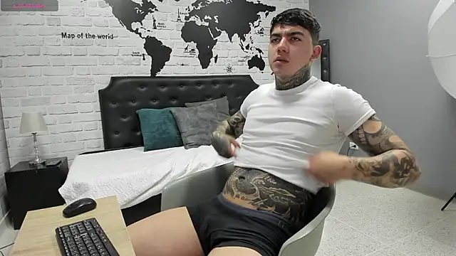 Snapshot of Gury_tattoo chatting on March 28, 2026, 12:39 pm Gury tattoo online show from March 28, 2026, 12:39 pm