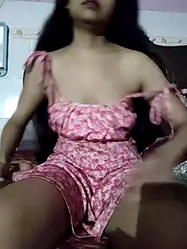 Snapshot of ALIZA_FENDY chatting on July 5, 2026, 2:13 pm ALIZA FENDY online show from July 5, 2026, 2:13 pm