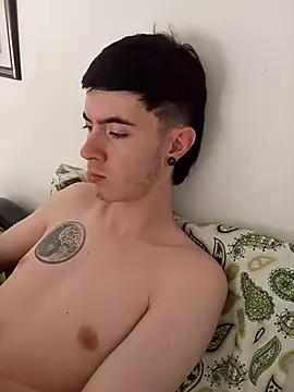 Snapshot of lio____ chatting on April 10, 2026, 3:41 pm lio online show from April 10, 2026, 3:41 pm