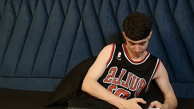 Snapshot of lio____ chatting on April 2, 2026, 3:24 am lio online show from April 2, 2026, 3:24 am