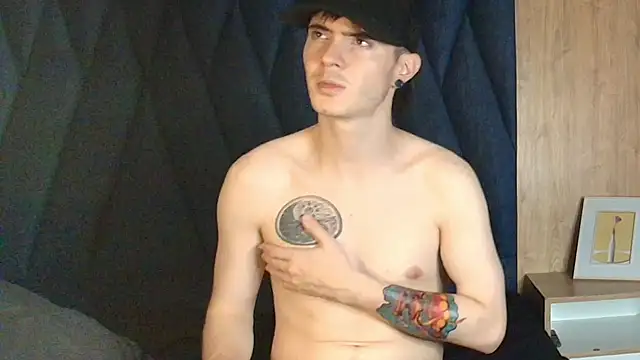 Snapshot of lio____ chatting on April 16, 2026, 3:18 am lio online show from April 16, 2026, 3:18 am