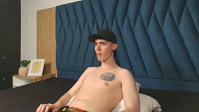 Snapshot of lio____ chatting on April 12, 2026, 3:10 am lio online show from April 12, 2026, 3:10 am