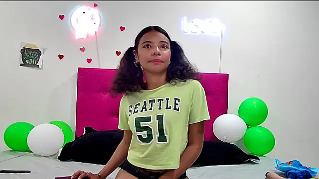 Snapshot of Ellie_Cute7 chatting on April 2, 2026, 7:20 pm Ellie Cute7 online show from April 2, 2026, 7:20 pm