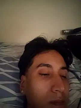 EsmeraldaNaim online show from April 14, 2026, 2:22 pm